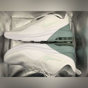 Nike Women's White and Green Air Max
